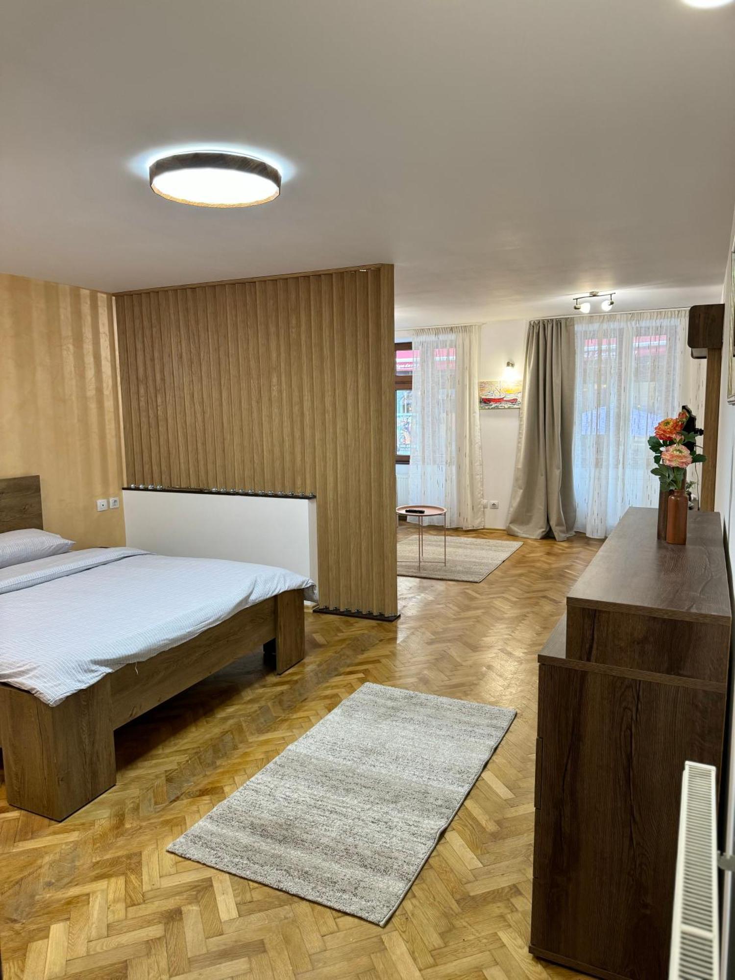 Blancris Studio Braşov Esterno foto